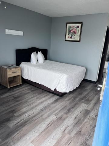 Motel 10 ลอร์ดสเบิร์ก ภายนอก รูปภาพ
