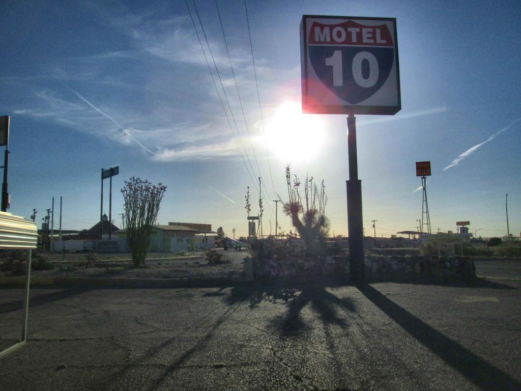 Motel 10 ลอร์ดสเบิร์ก ภายนอก รูปภาพ